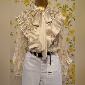 NWOT long sleeve victorian blouse in cream color  size L